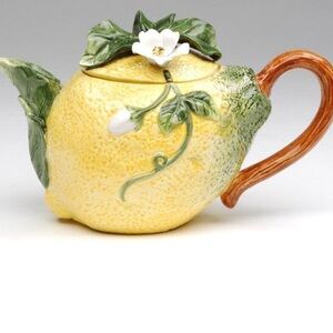 Lemon-Shaped Ceramic Teapot with Floral Lid